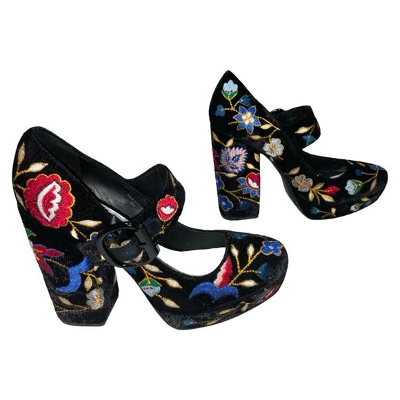 Alice + Olivia Black Velvet Floral Embroidered Platform Heels    Size: 38M US 8 - Picture 3 of 8
